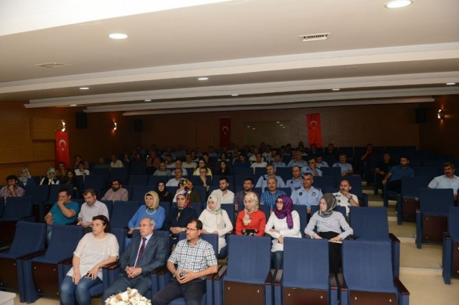 Belediye personeline eğitim semineri