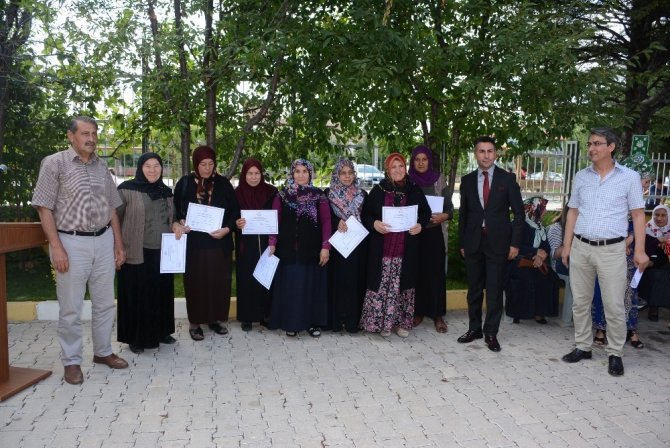 El emeklerini sergilediler