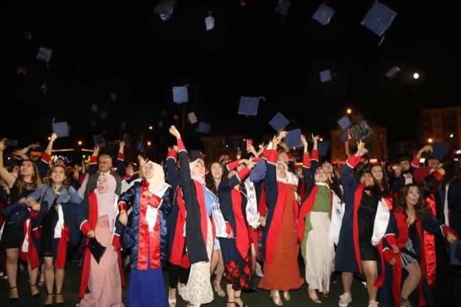 GAÜN’de mezuniyet coşkusu
