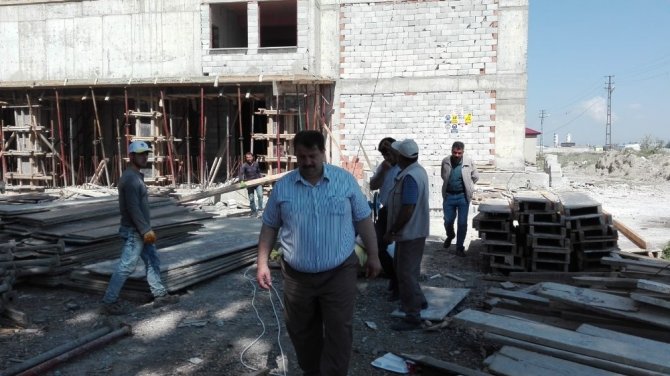 Ağrı Milli Eğitim Müdürü Turan, inşaatları denetledi