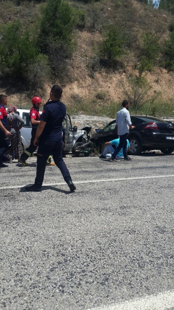 Denizli’de trafik kazası: 6 yaralı