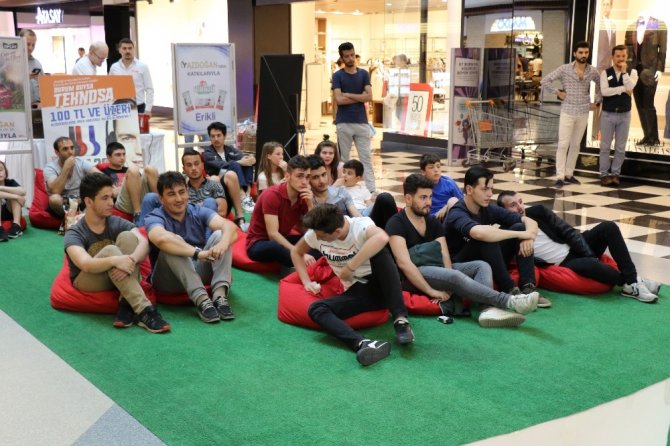 Dünya Kupası heyecanı 67 Burda’da