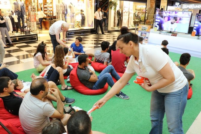 Dünya Kupası heyecanı 67 Burda’da