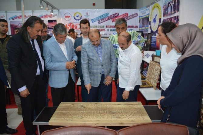 Tatvan Doğu Anadolu kültür ve sanat festivali başladı