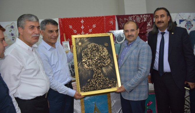 Tatvan Doğu Anadolu kültür ve sanat festivali başladı