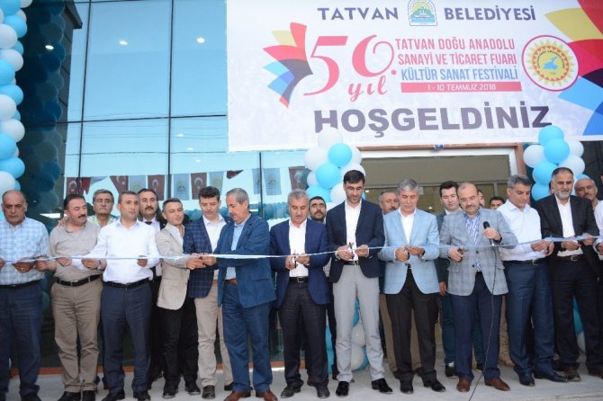 Tatvan Doğu Anadolu kültür ve sanat festivali başladı