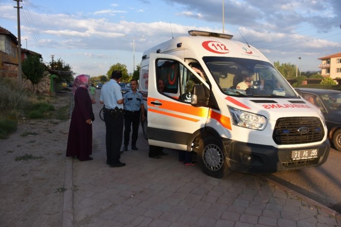 Traktör ile otomobil çarpıştı: 2 yaralı