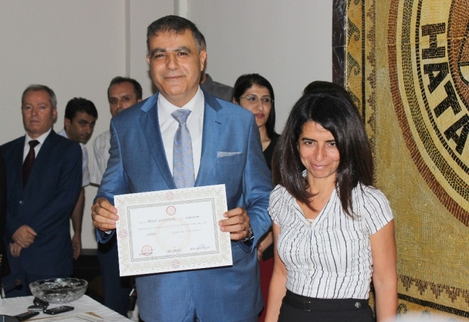 CHP Hatay milletvekilleri mazbatalarını aldı