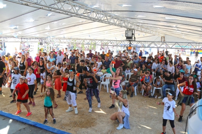 Mezitli kültür ve sanata doydu