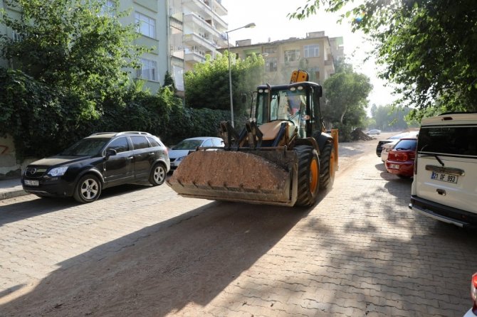 Diyarbakır Büyükşehir Belediye Atilla, çalışmaları denetledi