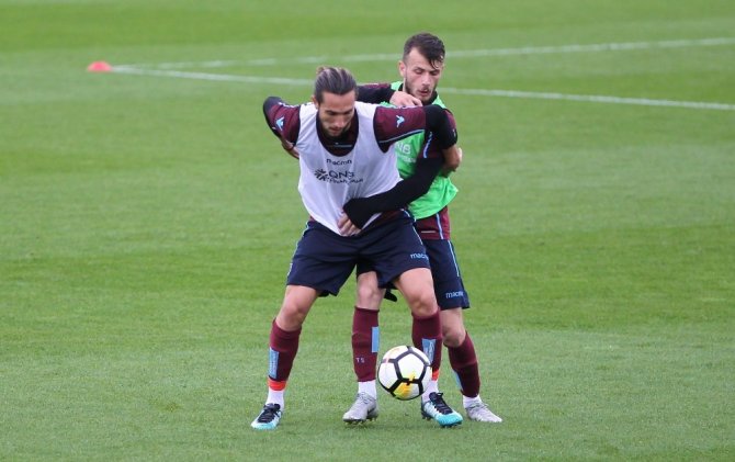 Trabzonspor yağmur altında çalıştı