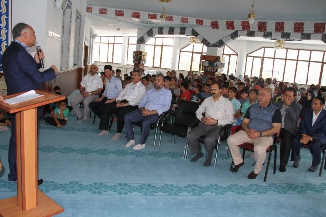 Kur’an kursu öğrencilerinden 15 Temmuz programı