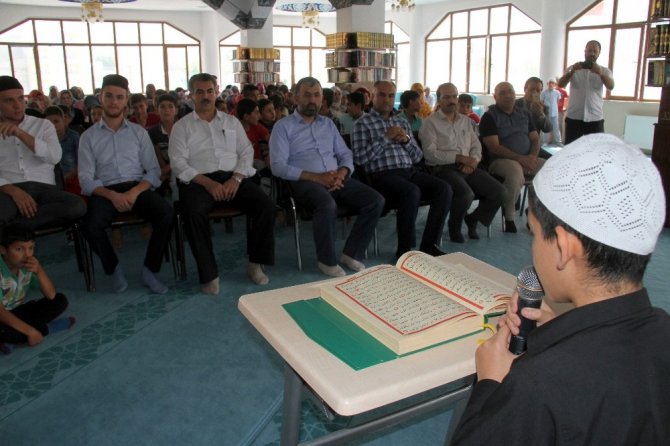 Kur’an kursu öğrencilerinden 15 Temmuz programı