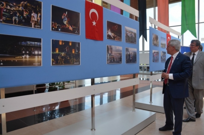 Anadolu Üniversitesi’nde 15 Temmuz Demokrasi ve Milli Birlik Günü ve Anma Programı