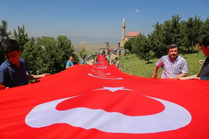 15 Temmuz Şehitleri için yürüdüler