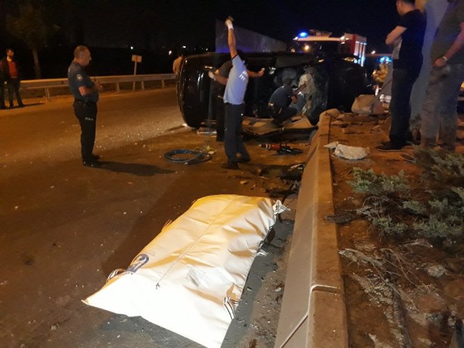 Otomobilde sıkışan sürücü hayatını kaybetti