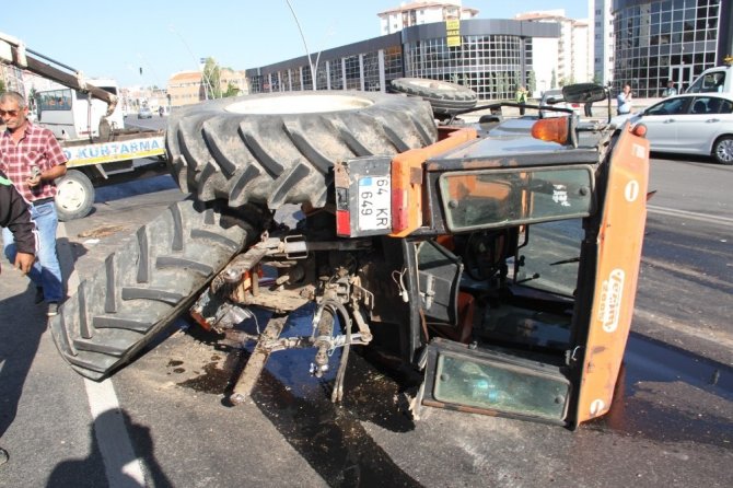 Uşak’ta trafik kazası: 3 yaralı