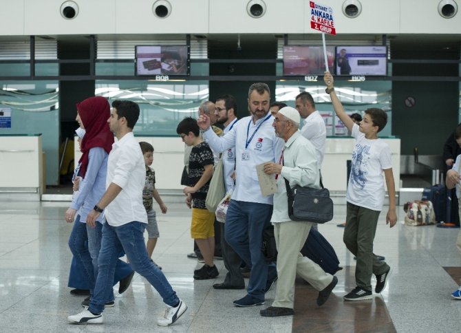 Ankara’dan ilk hac kafilesi dualarla uğurlandı