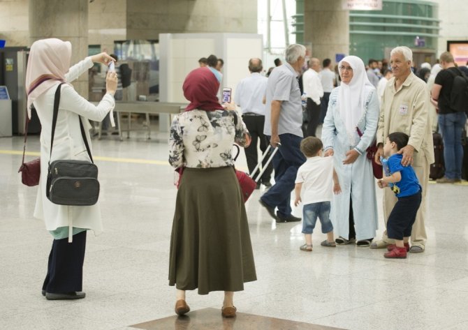 Ankara’dan ilk hac kafilesi dualarla uğurlandı