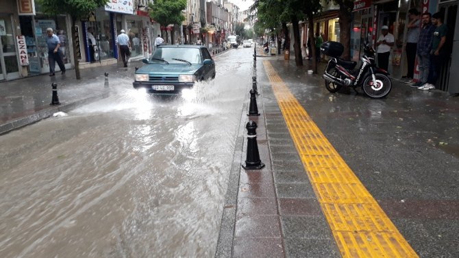 Edirne’de sağanak yağış