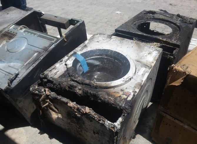 Beyaz eşya deposunda yangın