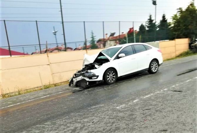 Eskişehir’de trafik kazası; 2 yaralı