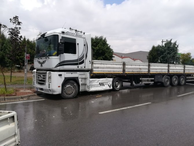 Kocaeli’de zincirleme trafik kazası: 3 yaralı