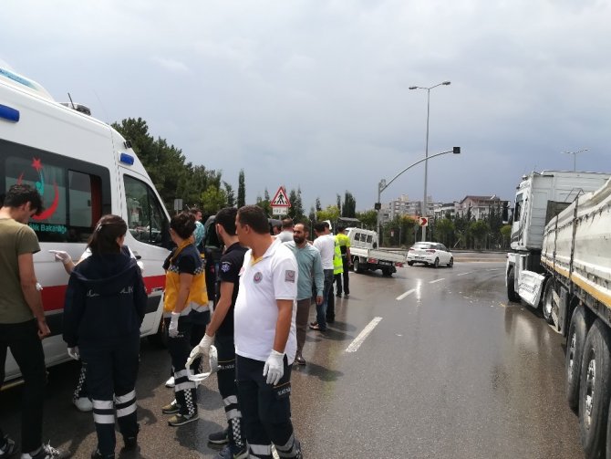 Kocaeli’de zincirleme trafik kazası: 3 yaralı