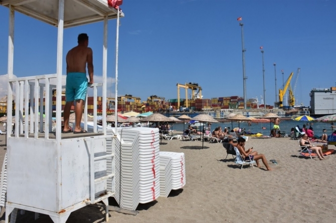 Mutlukent Halk Plajı’na yoğun ilgi