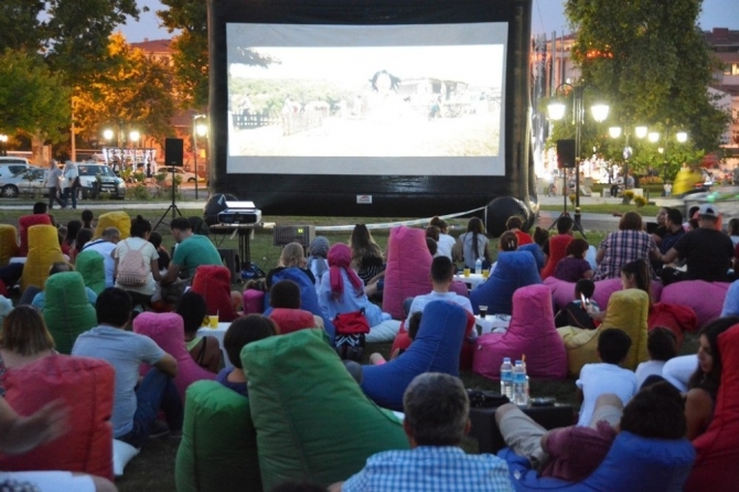 Açık Hava Sinemasında bu hafta ’Sihirli Müze ve Ayla’