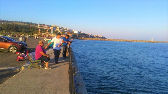 Sahilde olta balıkçılığı yoğunluğu