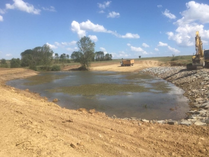 Hayvanlar için içme suyu göleti yapım ve onarımları hızla devam ediyor