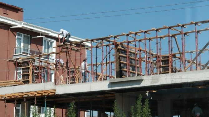 İnşaat işçileri yürekleri ağza getirdi