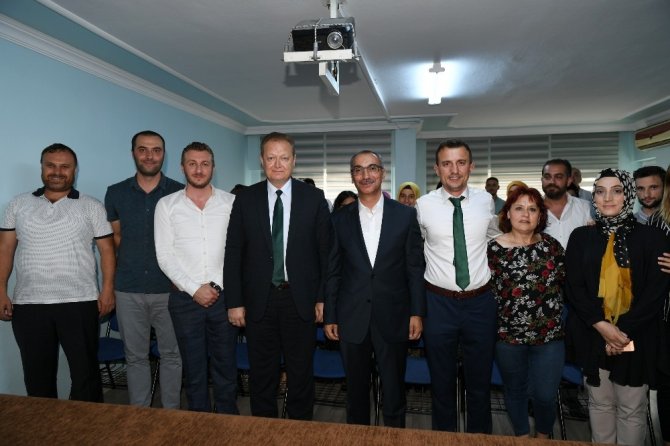 Vali Yavuz ve Milletvekili Balta, Türkiye Gazetesi İl Temsilciliğini ziyaret etti