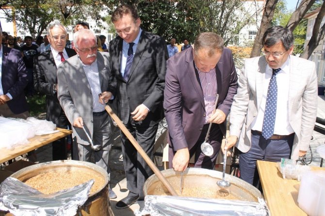 Isparta Uygulamalı Bilimler Üniversitesi (ISUBÜ) aşure günü etkinliği