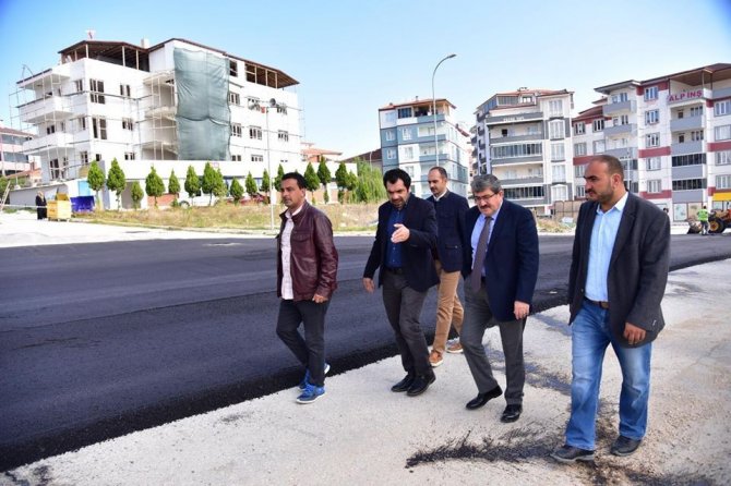 Bilecik Belediye Başkanı Nihat Can, asfalt çalışmalarını inceledi
