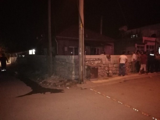 Adıyaman'ın Gölbaşı ilçesinde Çakmakla oyun yangına neden oldu