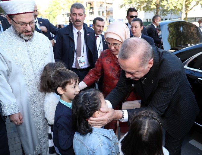 Erdoğan: “Adı ne olursa olsun teröre bulaşan hiçbir yapının İslam’la hiçbir bağı yoktur”