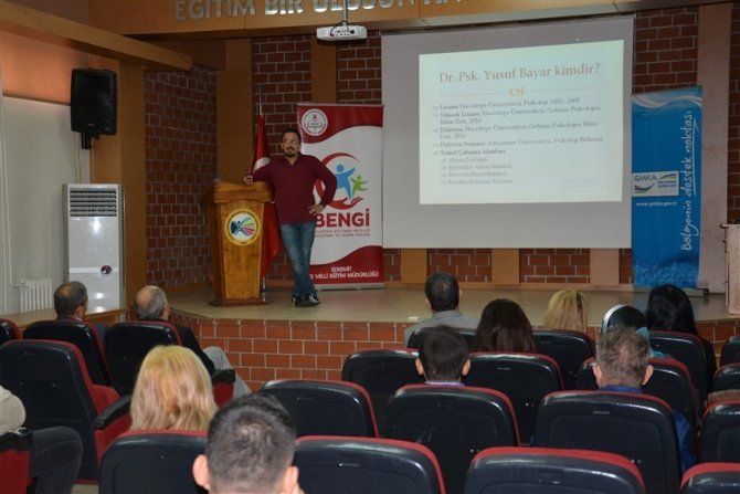 Edremit'te Eğitim yöneticilerine eğitim