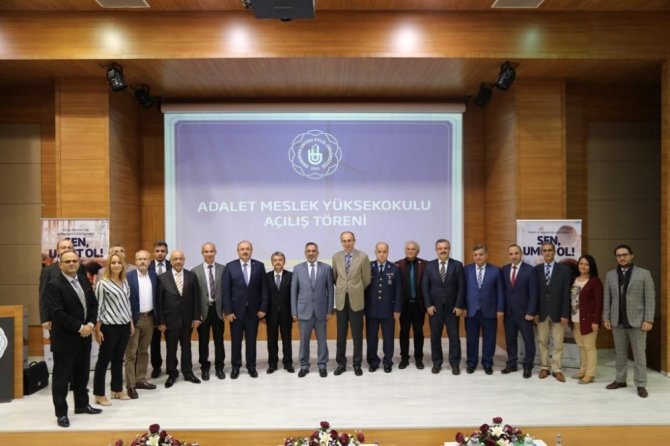 HSK üyesi Köseoğlu: "15 Temmuz’da 16 bin hakim savcımız varken şimdi 20 binlere ulaşacağız"