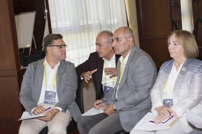 Atatürk Üniversitesinden Lisanüstü Eğitim Çalıştayı