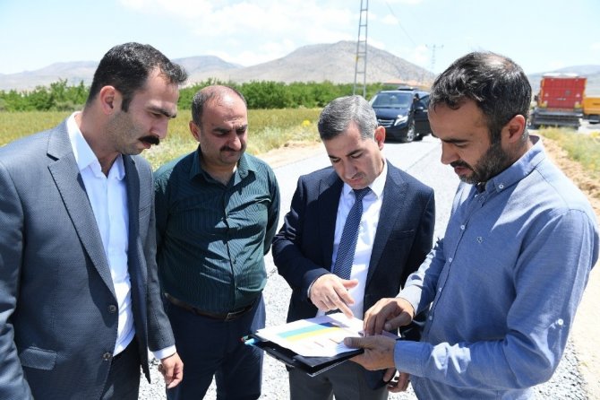 Yeşilyurt Belediye Başkanı Mehmet Çınar, çalışmaları inceledi