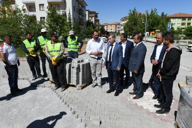 Yeşilyurt Belediye Başkanı Mehmet Çınar, çalışmaları inceledi