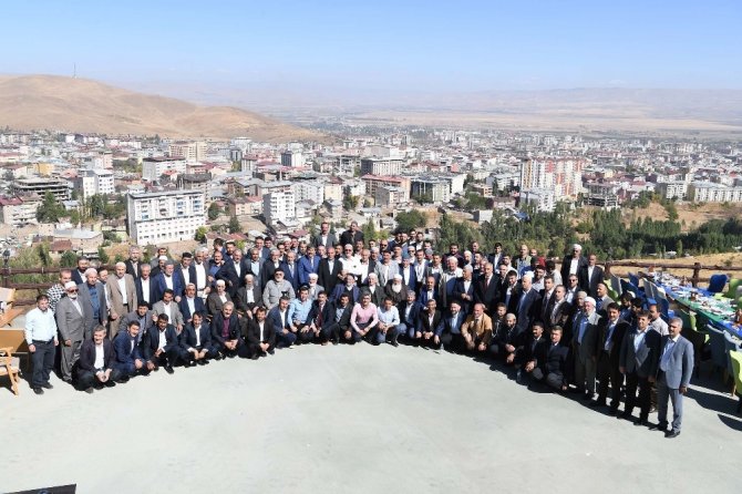 Muş Belediye Başkanı Feyat Asya din görevlileriyle bir araya geldi