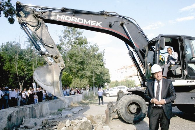 Sungurlu Belediye Başkanı Abdulkadir Şahiner; "Yaptıklarımız, yapacaklarımızın teminatıdır"