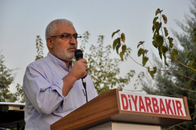 Diyarbakır'da Yasin Börü ve arkadaşları mezarları başında anıldı