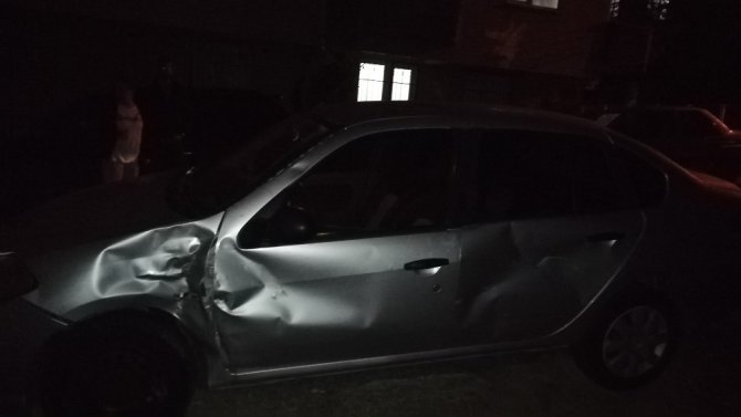 Kocaeli'nin Gebze ilçesinde Motosikletle otomobil çarpıştı: 1 yaralı