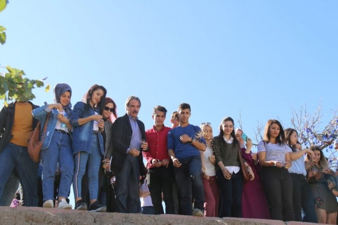 Nevşehir Hacı Bektaş Veli Üniversitesi 1. sınıf öğrencilerine ‘Geleneksel Uyum Gezisi’ düzenledi