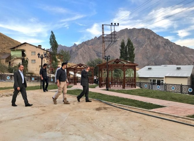 Hakkari Belediyesi yaptığı çalışmalarla şehrin dokusunu değiştirdi
