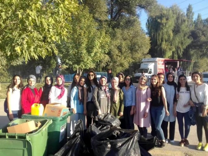 Konya'nın Ereğli İlçende Üniversite öğrencilerinden örnek davranış